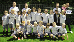 U10 Jahresauftakt mit Sponsoren U10 Jahresauftakt mit Sponsoren
